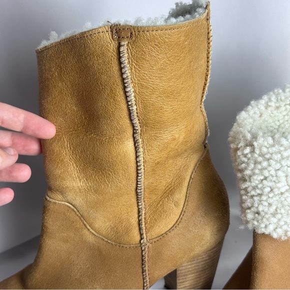 UGG Australia Charlee Chestnut Suede Shearling Fold Over Heeled Ankle Boots 8.5 - Picture 14 of 15